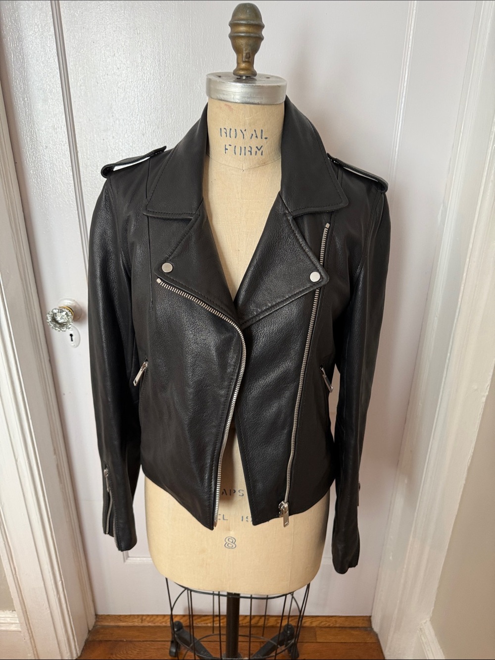 LIKE NEW Women's Black Leather Biker Jacket
